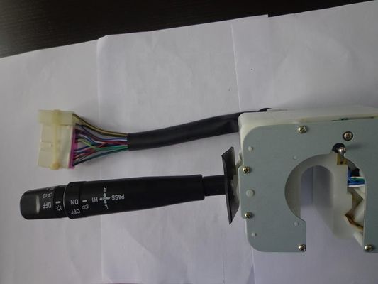 1-82360714-0 ISUZU FRR OEM NO 1823607140용 조합 스위치