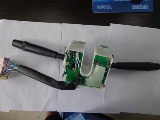 1-82360714-0 ISUZU FRR OEM NO 1823607140용 조합 스위치